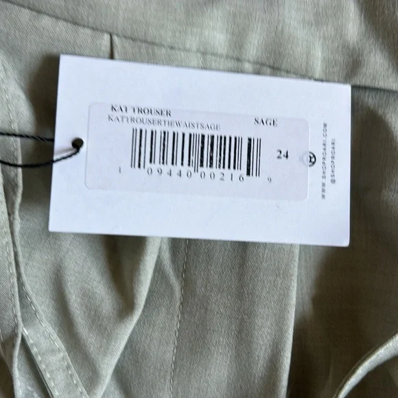 Roari kat trouser